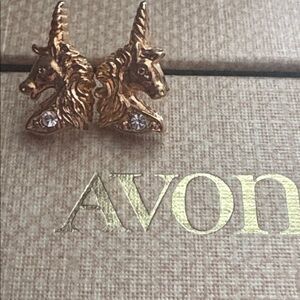 Vintage Avon Whimsical Fantasy Unicorn GoldTone Stud Earrings w Rhinestones 246